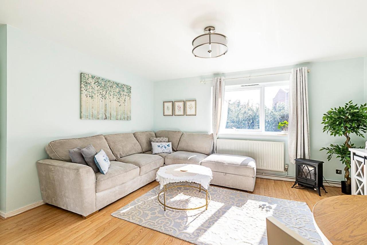 Quiet And Cosy 2-bed In Wimbledon Appartamento Londra