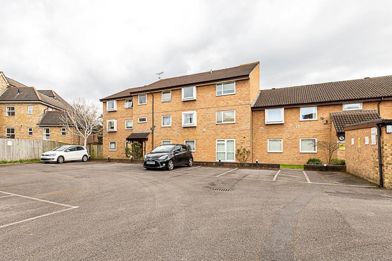 Quiet And Cosy 2-bed In Wimbledon Londra